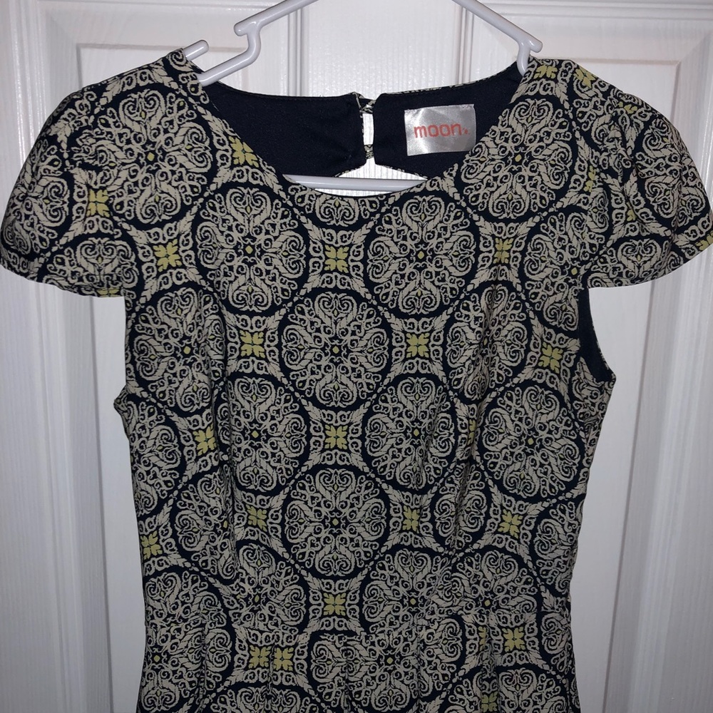 Adorable printed dress - Picture 2 of 5